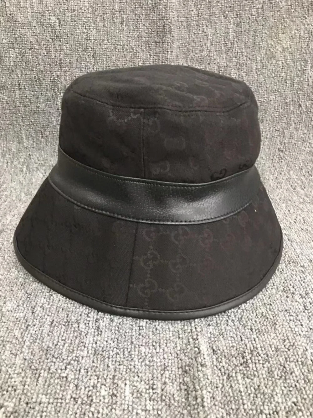 Gucci Black Bucket Hat with Gold Double G Emblem - Picture 5 of 5